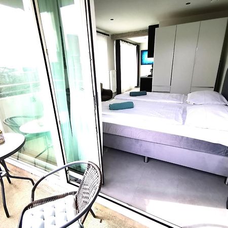 Hh 03 By Rockchair - Superhost Status - Modernes Apartment Mit Sonnigem Balkon & Premium Boxspringbetten In Winterhude - Hamburg Top Geheimtipp エクステリア 写真