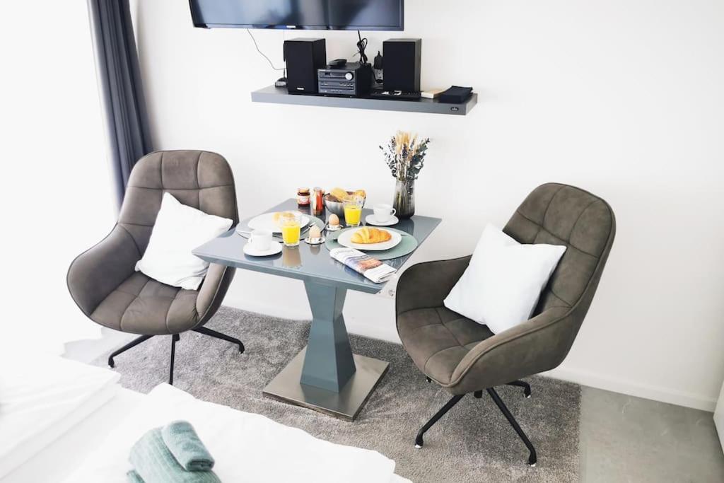 Hh 03 By Rockchair - Superhost Status - Modernes Apartment Mit Sonnigem Balkon & Premium Boxspringbetten In Winterhude - Hamburg Top Geheimtipp エクステリア 写真