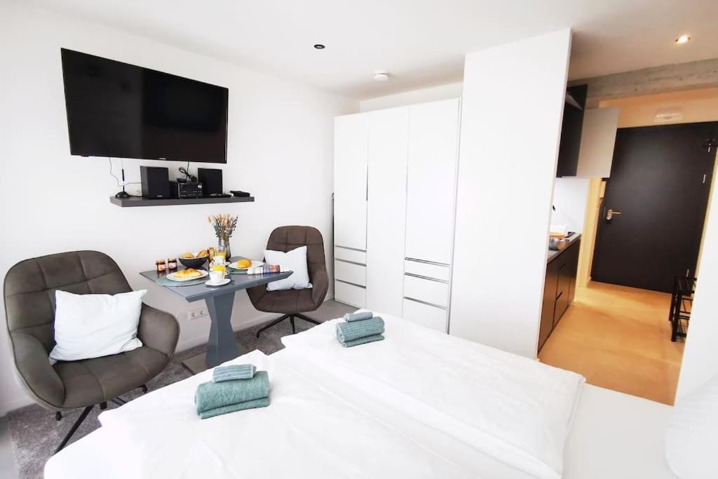 Hh 03 By Rockchair - Superhost Status - Modernes Apartment Mit Sonnigem Balkon & Premium Boxspringbetten In Winterhude - Hamburg Top Geheimtipp エクステリア 写真