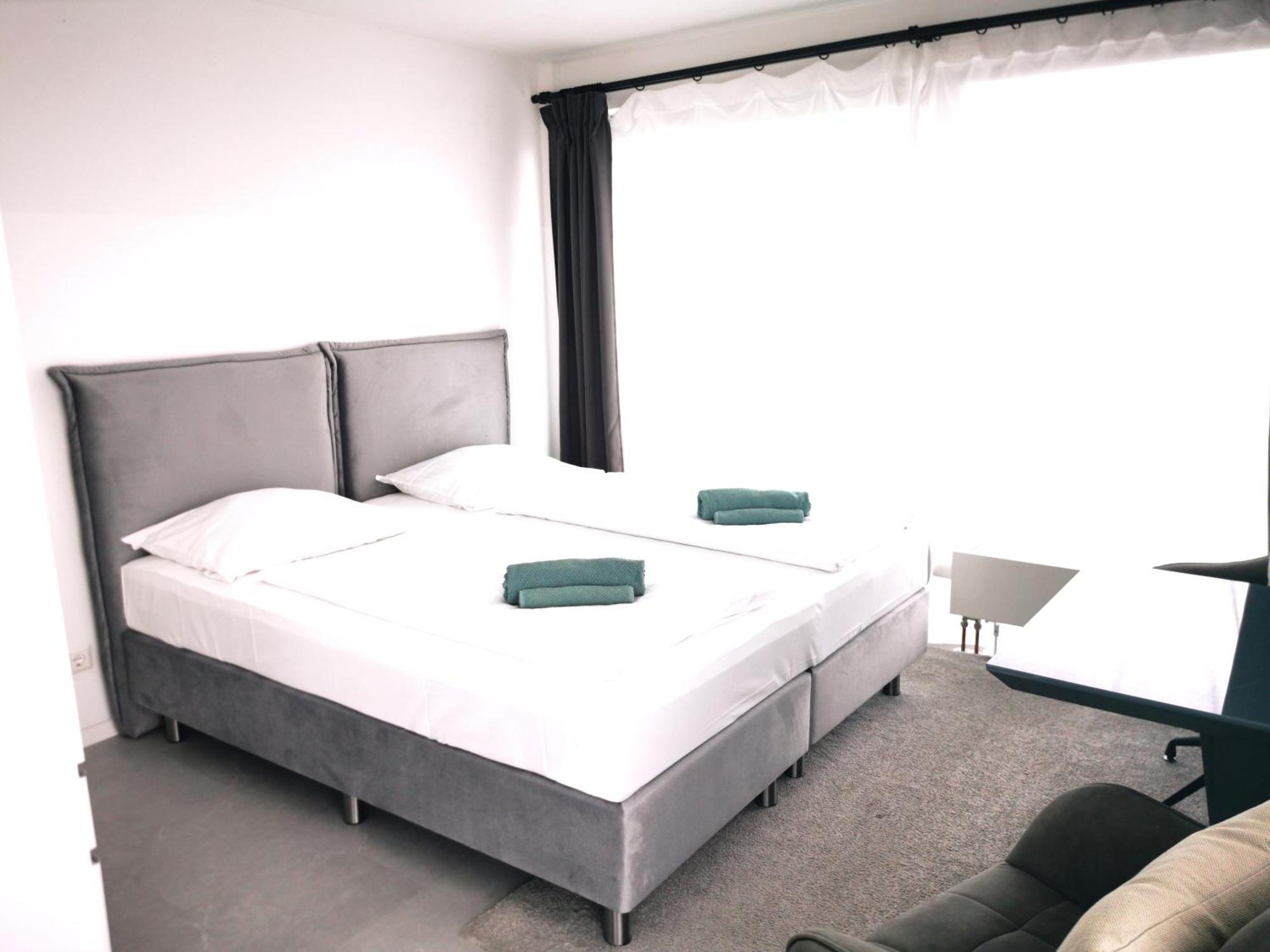 Hh 03 By Rockchair - Superhost Status - Modernes Apartment Mit Sonnigem Balkon & Premium Boxspringbetten In Winterhude - Hamburg Top Geheimtipp エクステリア 写真